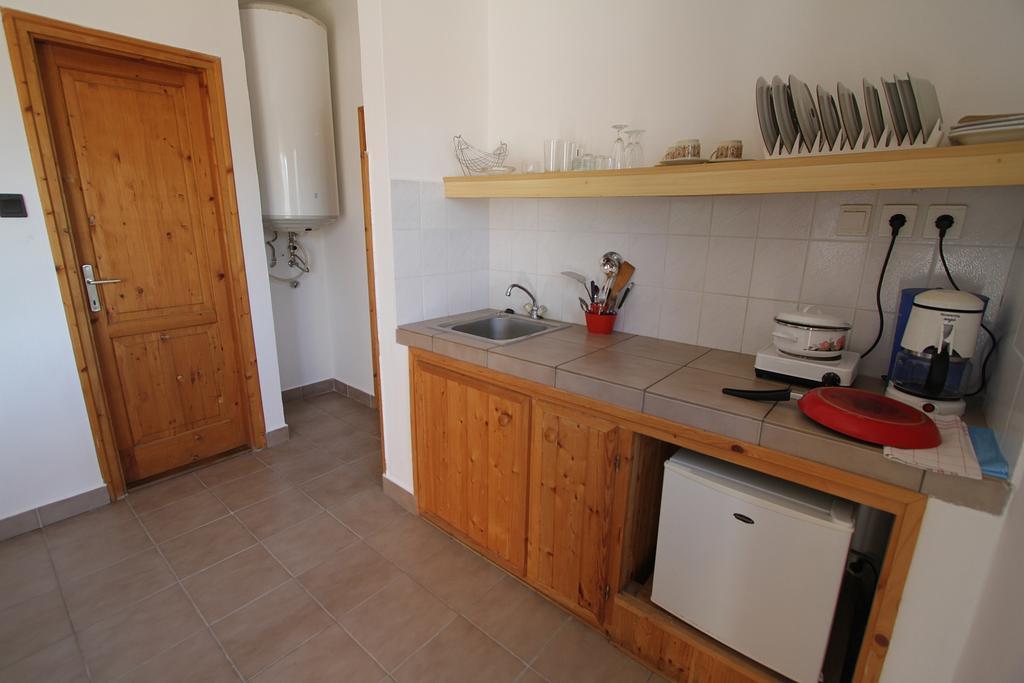 Voeroesko Apartmanhaz Ревфюлёп Номер фото